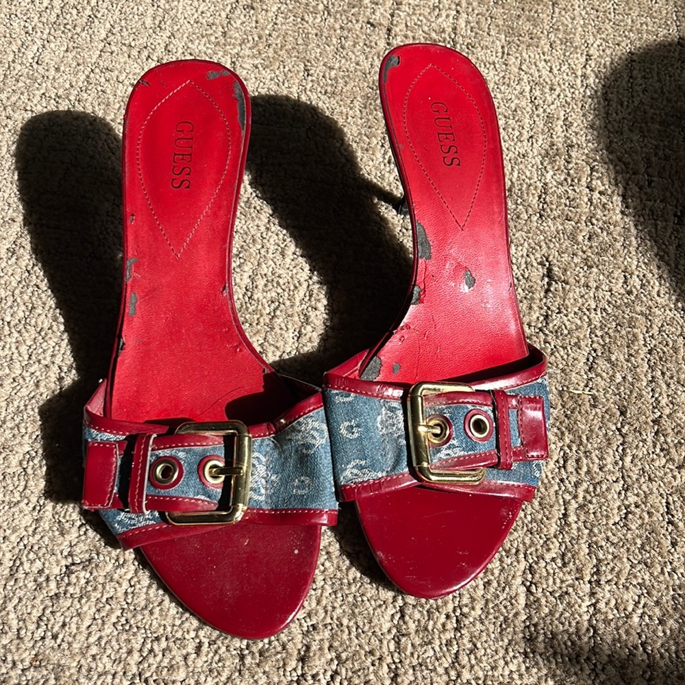 Vintage Guess 90s kitten heels